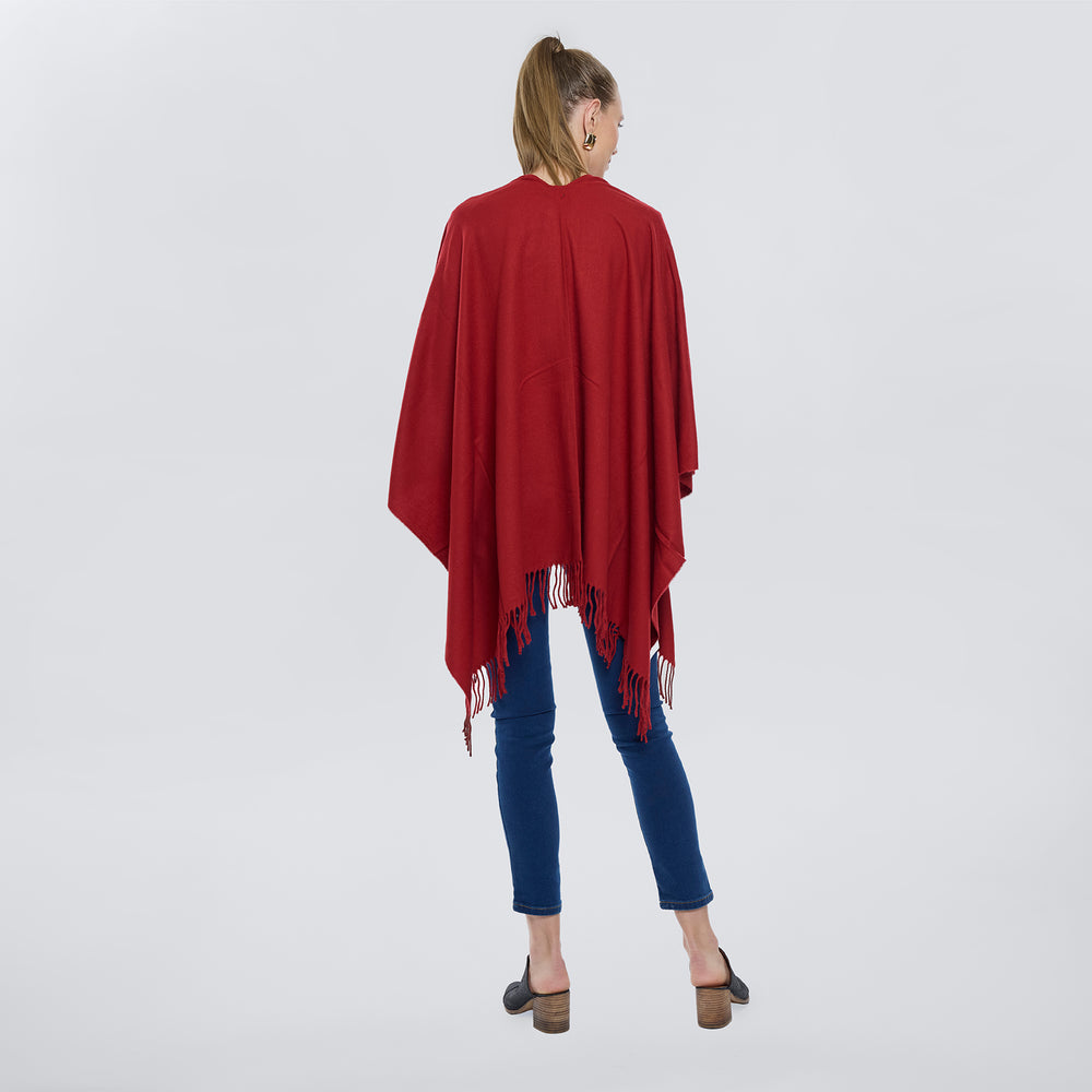 
                      
                        Poncho Tacto Suave Flecos
                      
                    