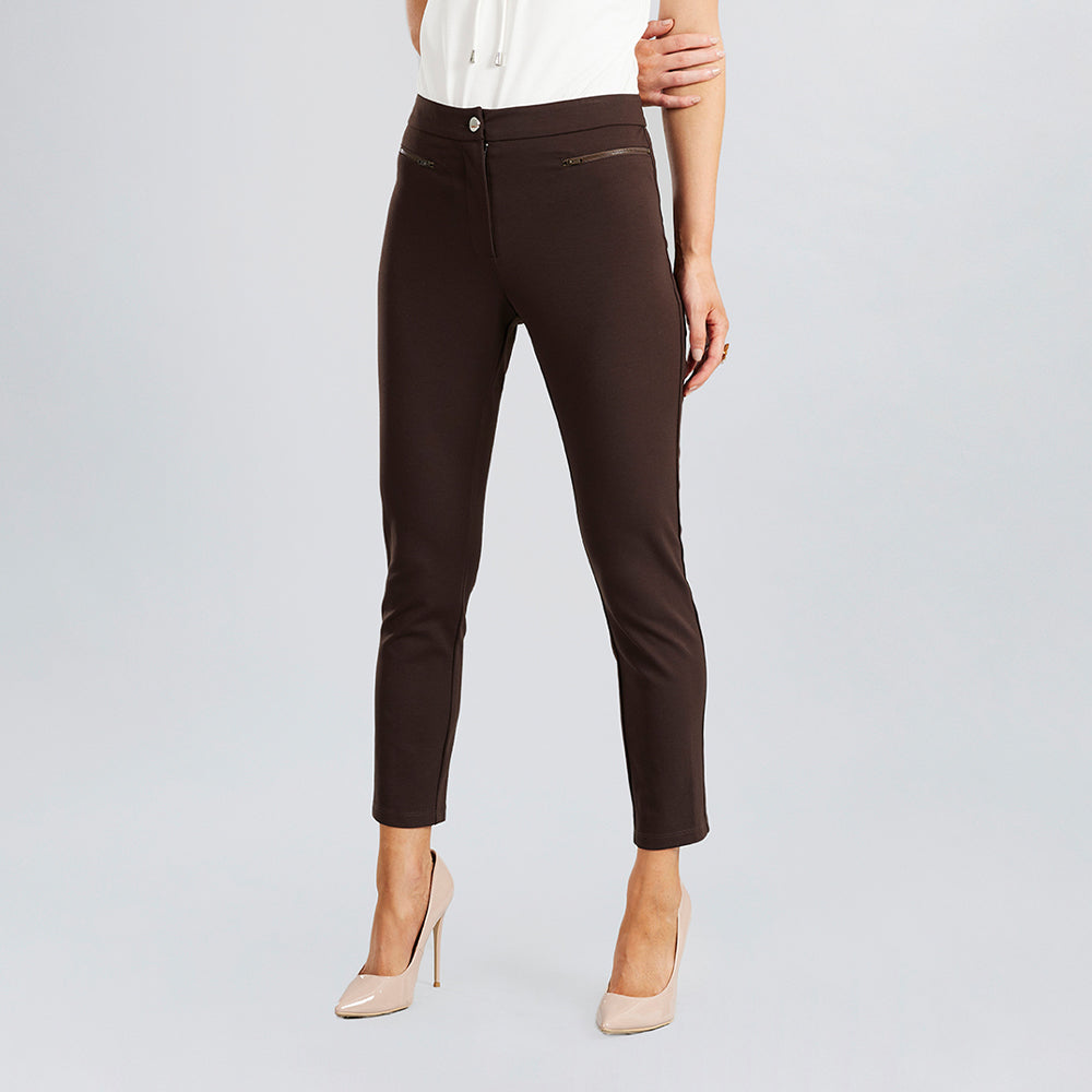 
                      
                        Pantalón Skinny Tubo
                      
                    