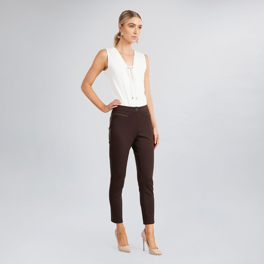 
                      
                        Pantalón Skinny Tubo
                      
                    