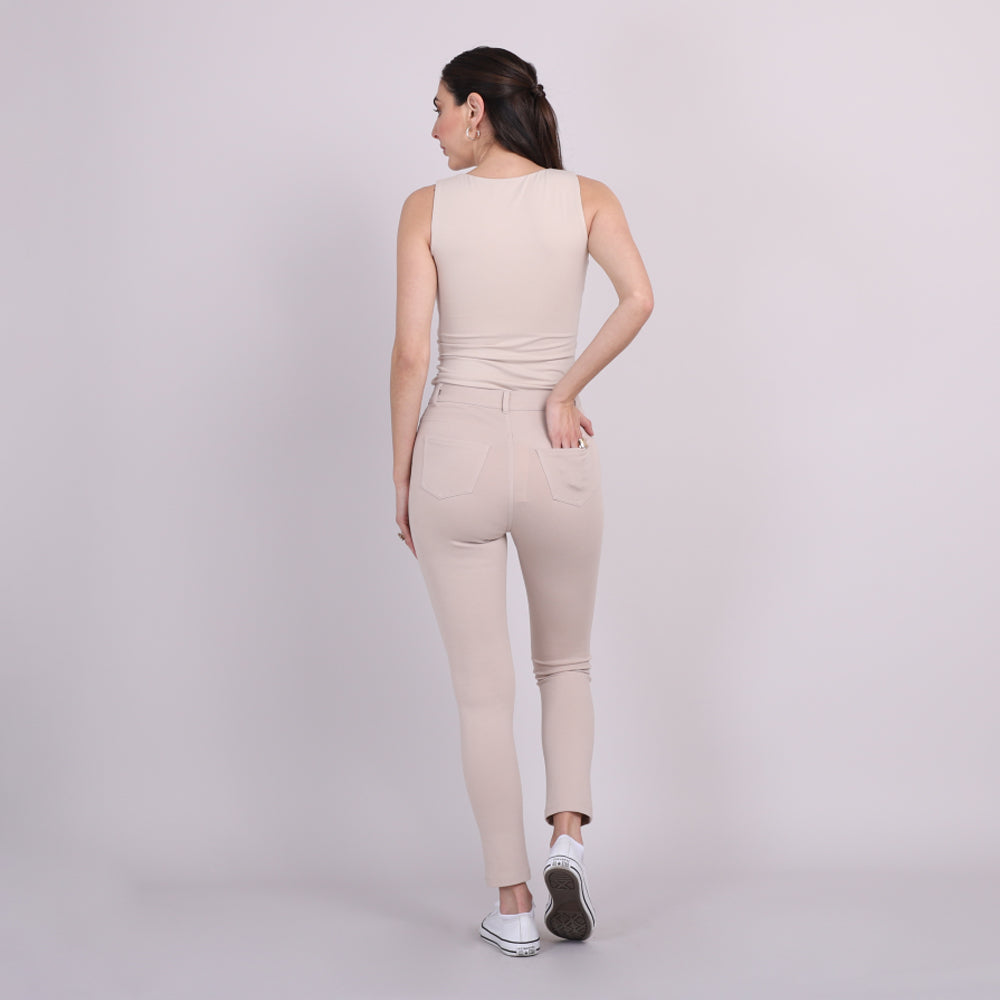 
                      
                        Pantalón Split Skinny
                      
                    