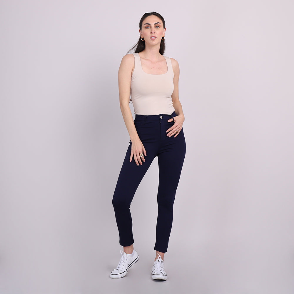 
                      
                        Pantalón Split Skinny
                      
                    