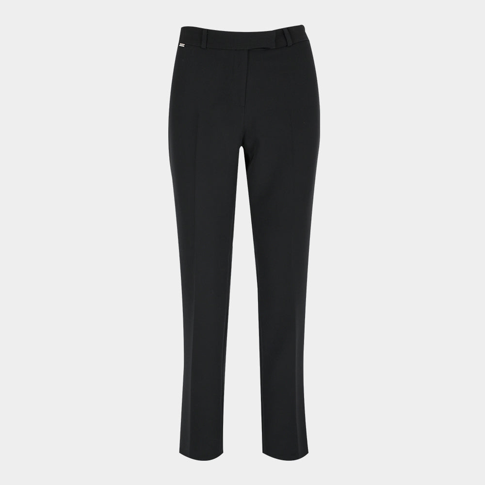 
                      
                        Pantalón Recto Skinny Fit
                      
                    